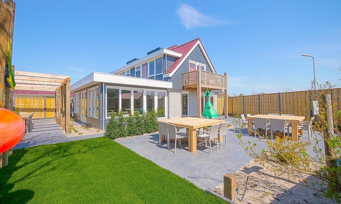 Callantsoog Casa | Family house the Groote Kaap: A unique and stylish group accommodation at the beach