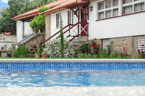 Fatauncos Casa | Family House with Mountain View in Vouzela