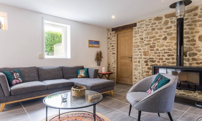 Carneville Cabaña | Casa familiar con jardín privado y equipamiento infantil, cerca del mar