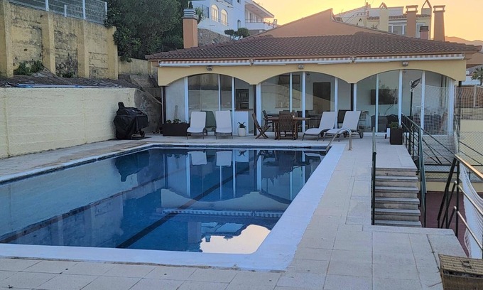Llanca Villa | Casa familiar con piscina privada, mascotas permitidas, cerca de la playa en Llançà
