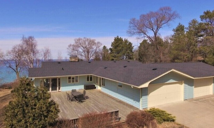 Manistee Casa | Hogar familiar del lago Michigan al norte de Manistee