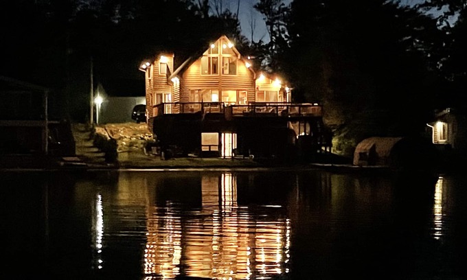 Bloomingdale Casa | Family + Lake + Pickle = MEMORIES