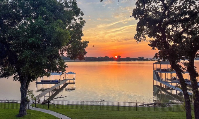 Azle Casa | Family LAKEFRONT retreat on Eagle Mt. Lake, pool, game room, a sanctuary!!