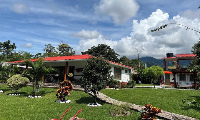 Restrepo Casa | Alojamiento familiar Finca La Faraona en Restrepo, Meta.
