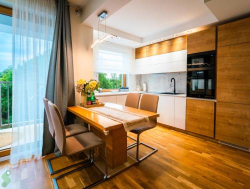 West Pomeranian Voivodeship Apartamento | FAMILY NEST Premium 2 bedroom & Parking by stayly