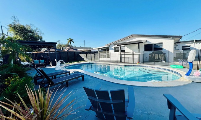 Driftwood Casa | Family Oasis II Private Pool House II Hard Rock Hollywood