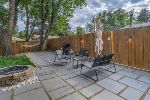Skyway Casa | Family Oasis Offices Home Gym Fenced Yard