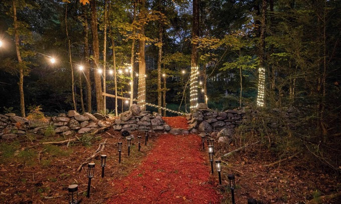 Sparrow Bush Casa | Family Oasis Pool, Firepit, Creek, Near Delaware