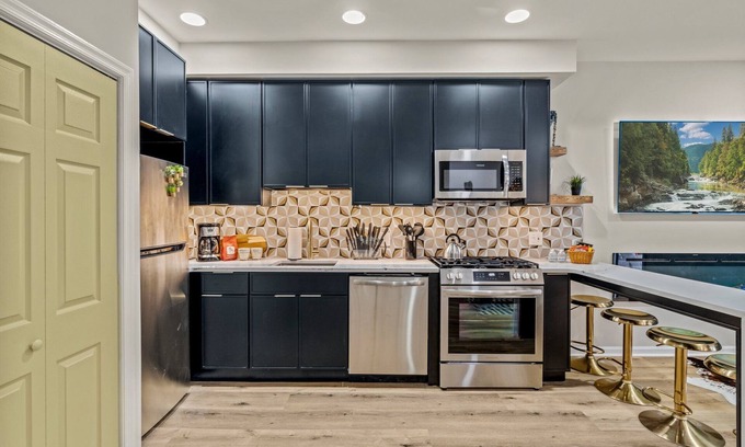 Old City Apartamento | Family Oasis with 3BR, Games, WIFI & BBQ