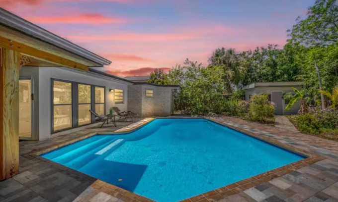 Bearss Plaza Casa | Family Paradise! 5BR, Pool, BBQ, MIL Suite