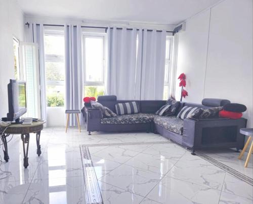 Candos Apartamento | Family Perfect - Lovely New 2-Bedroom Apartment