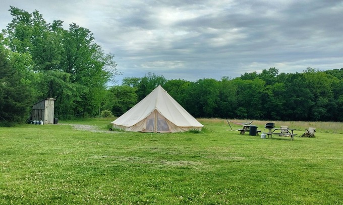 Fairport Alquiler De RV | Family/pet-friendly, quiet glamping getaway. Belle Tent/ Yurt out the Country.