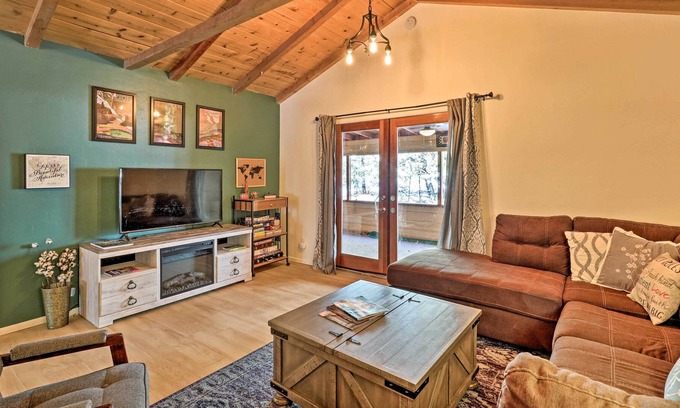 Groom Creek Cabina | ¡NUEVO! Prescott National Forest Cabin con sala de juegos!