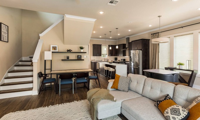 South Baton Rouge Casa | Family Ready Fully Equipped House 3 Bedrooms and 2.5 Baths