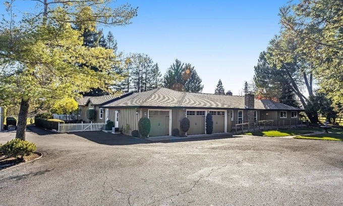 Santa Rosa Casa | Family Retreat in the Heart of Wine Country