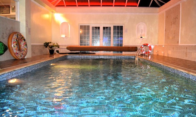 Caergwrle Casa | Family Retreat or Romantic Break