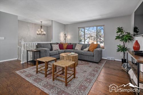 Northwest Arvada Casa | Family Retreat W Yard & Firepit