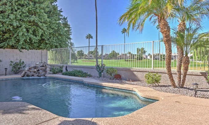 Arrowhead Ranch Casa | Family Retreat with Putting Green about 6 Mi to Peoria!