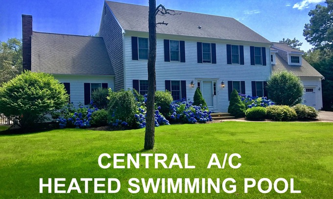 Dennis Port Casa | Family Reunion Home w / climatizada de agua salada Piscina. A / C central. Wi-Fi gratis