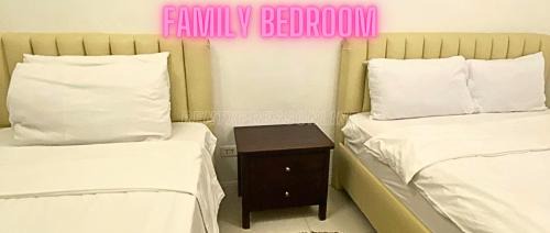 Ermita Night District Apartamento | Family Room Affordable, Cheapest Deluxe Double Unit in Manila with 2 Balconies & 2 Bathrooms 25 Percent Discount, Free Sauna & Pool Access Near Manila Bay, Robinsons Place Ermita, Pgh, Bellagio, UP, Pedrogil, US Embassy, NAIA Airport Updated 2024