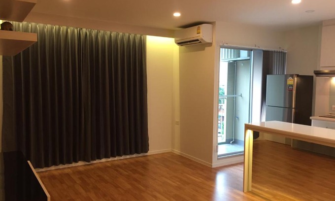 Phasi Charoen Apartamento | Family Room Bangkok