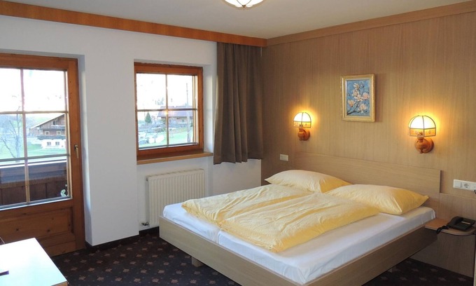 Oberau Casa | Family room, shower, toilet, 2 bedrooms - Gasthof Schneerose