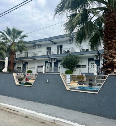 Stavros Apartamento | Family Rooms