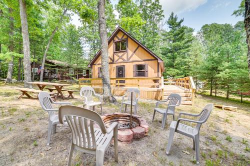 Higgins Lake Casa | Family Roscommon Home - 3 Mi to Higgins Lake