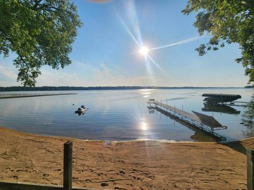 Ortonville Casa | Family Shoreline Hideaway