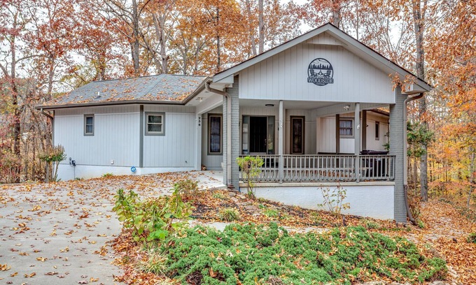 Tellico Village Casa | Family-sized cottage near Lake Loudon, Smoky Mountains, w/hot tub and fire pit.
