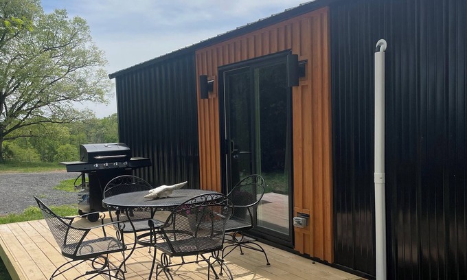 Marshall Cabina | Family style cabin with pond and orchard near the Buffalo National River