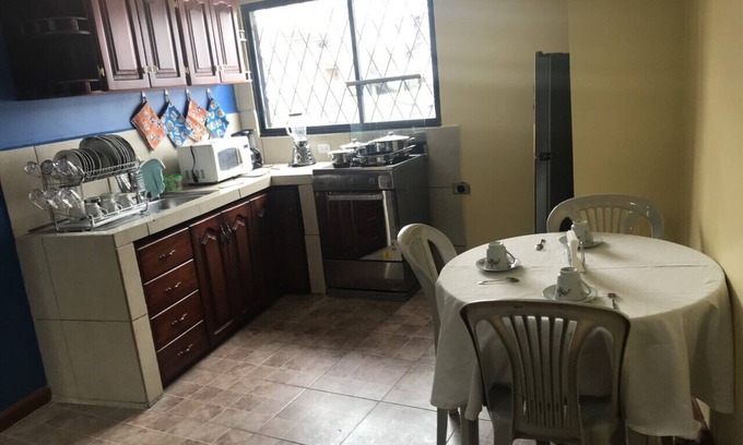 Quito Condominio | FAMILY SUITE WITH TERRACE IN RENT FOR FOREIGNERS