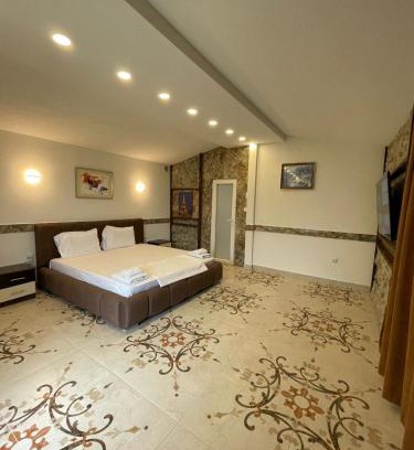 Prizren Hotel | Family Tiny Houes
