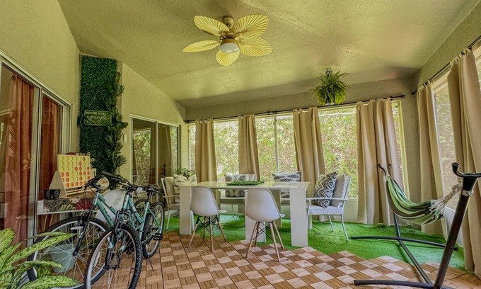 Florida Ridge Casa | Family Tropical Oasis: 15 mins From Beach