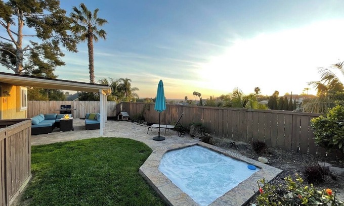 Rancho Penasquitos Casa | Family Vacation Home, HotSpa, BBQ, Firepit, Game, Parking! Close to Delmar