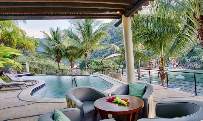 Boca de Tomatlán Apartamento | Family Vacation Home, 10 Miles From Downtown Pv Romantic Zone, Ocean Frontage