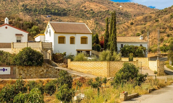 Guaro Casa | Casa en Guaro con Piscina Privada