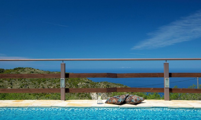 Lefkas Villa | ¡Villa Terina familiar cerca de las hermosas playas de la isla con piscina privada!