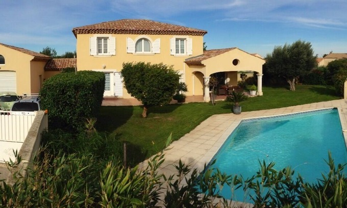 Sauvian Villa | Villa familiar con piscina cerca del mar