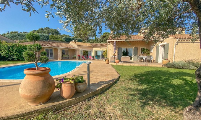 Rochegude Villa | La Villa Colombier, charm and comfort, private pool, Rochegude