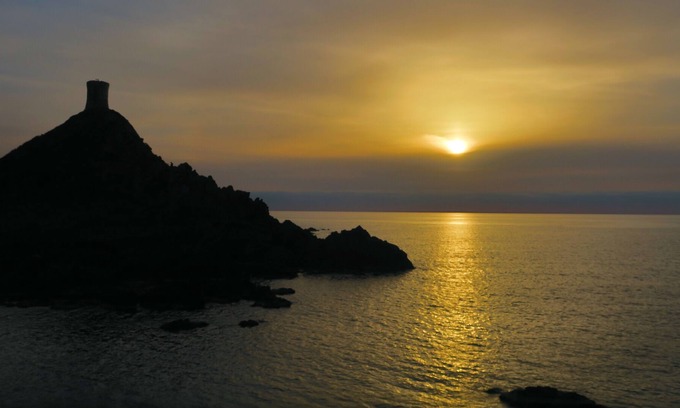 Corse-du-Sud Apartamento | Easter holidays=magnificent studio 100m beach+heated swimming pool