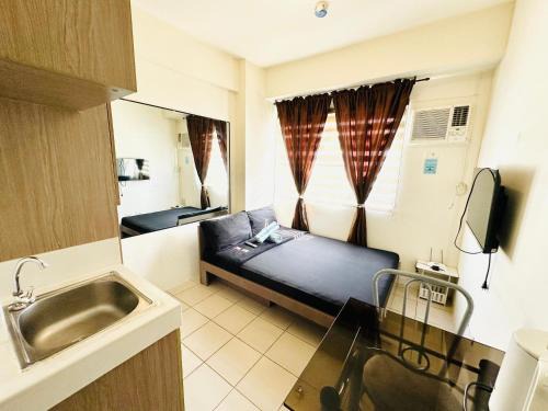 Highway Hills Apartamento | Fancy Condo with Unli Wifi and Netflix