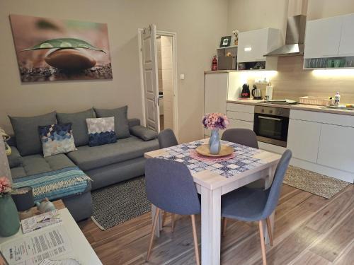Szeged Apartamento | FAND Center Apartman