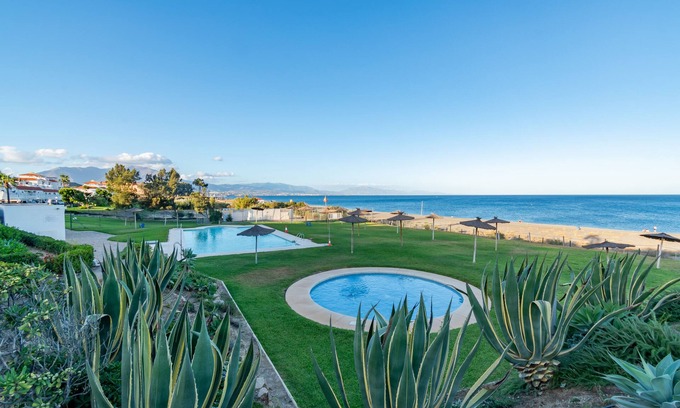Puerto de la Duquesa Casa | Fantástica casa primera línea de playa - Aldea Beach 39