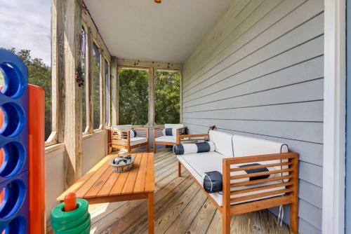 Ocean Sands Casa | FantaSea Crush Hot Tub and Walk to Beach