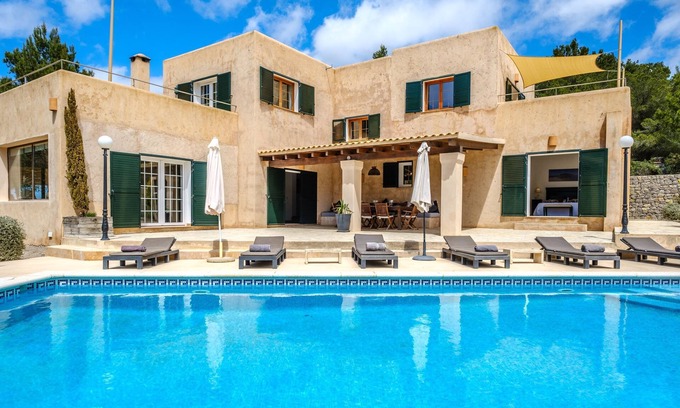 Sant Josep de sa Talaia Villa | Fantástica villa con piscina, Wi-Fi, terraza, jardín y vistas al mar