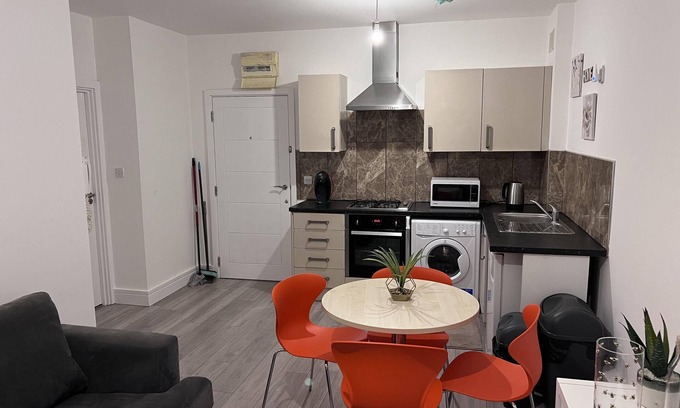 Stanwell Apartamento | Fantastic 1-bedroom Flat