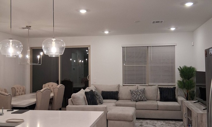 Surprise Casa | Fantastic 3-bedroom house with AC in Sun City West