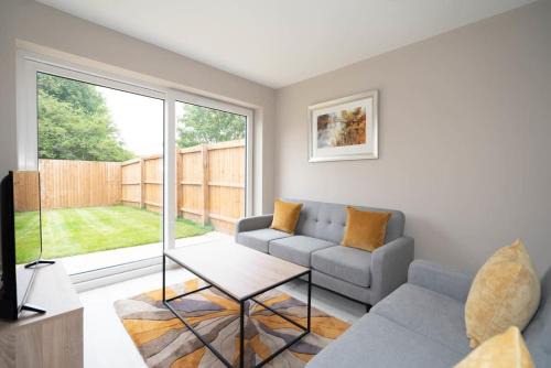 Smethwick Casa | Fantastic 3BR House in Birmingham With Garden