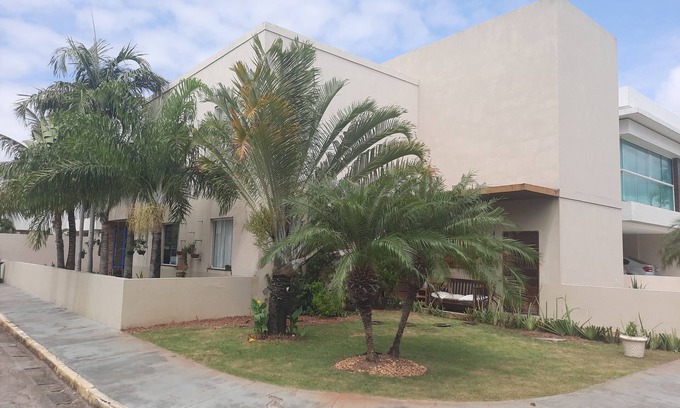 Atalaia Casa | Fantastic 4-bedroom house in gated community 2 minutes from the beach!